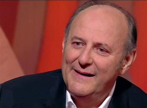 gerry scotti sta male